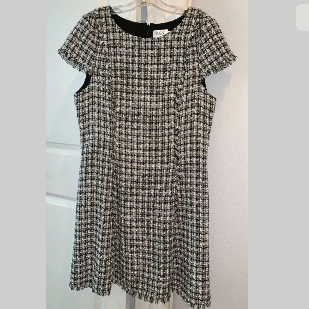 Eliza J Black and White Dress w/ Pockets